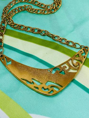 1980’s Cream and Gold Necklace Devil's Details